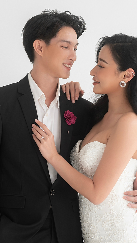 ENGAGEMENT RINGS ENGAGEMENT RINGS